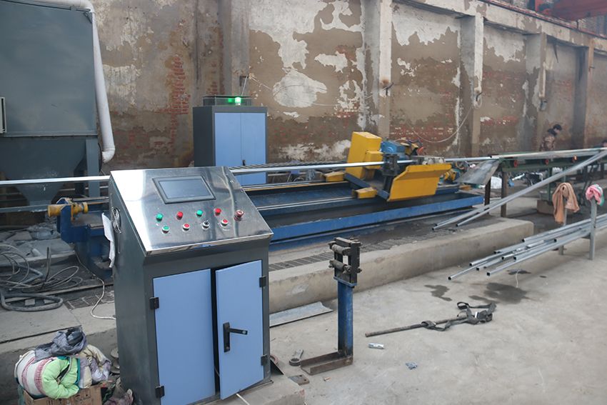 數(shù)控電腦鋸